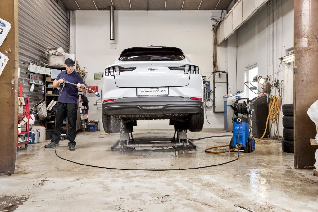 KFZ-Aufbereitung/Werkstätten